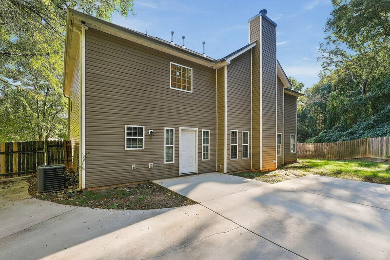 2,510/Mo, 4093 Hodgdon Corners Dr Lithonia, GA 30038 Rear View