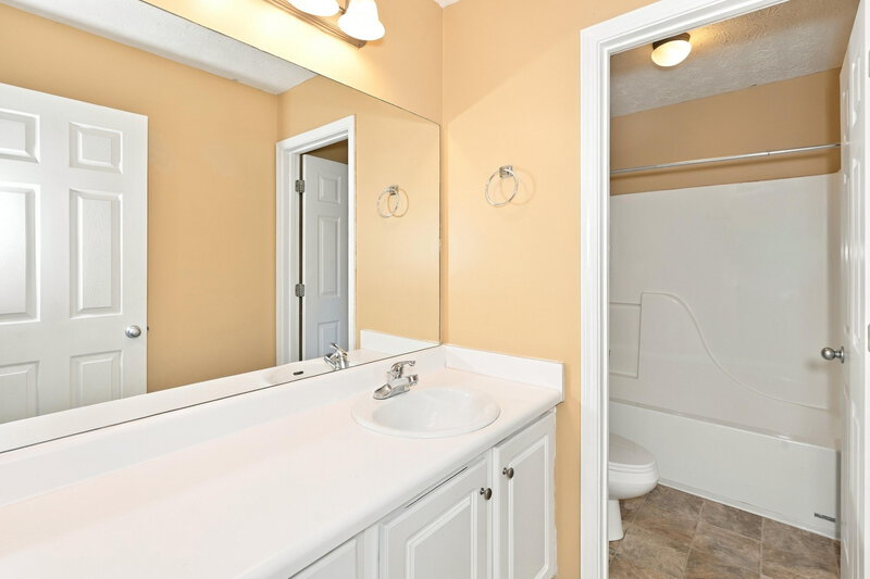 2,115/Mo, 3556 Bridle Brook Dr Auburn, GA 30011 Bathroom View
